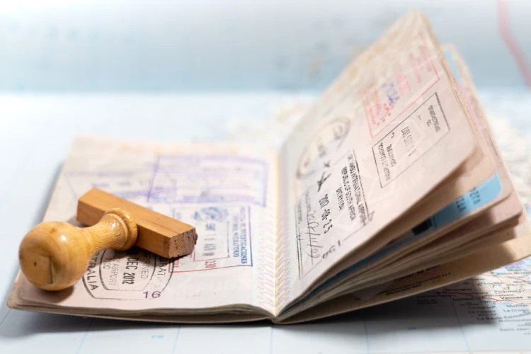 چه عواملی باعث می‌شود تا گذرنامه شما فاقد اعتبار باشد؟