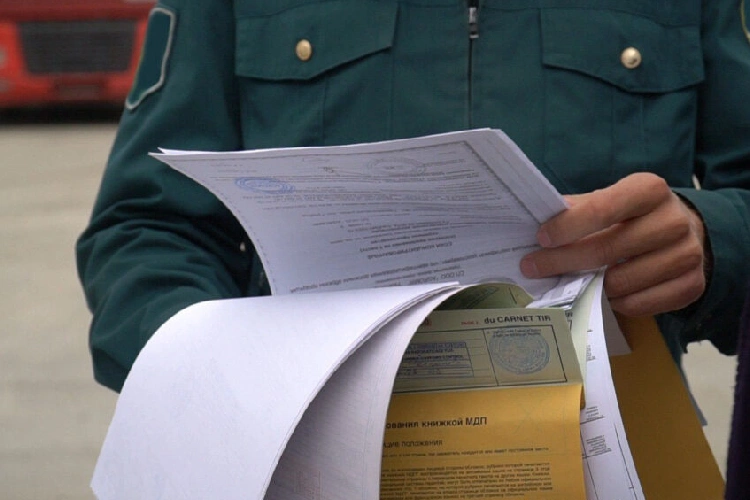 هزینهها و چالشهای واردات مواد شیمیایی از چین